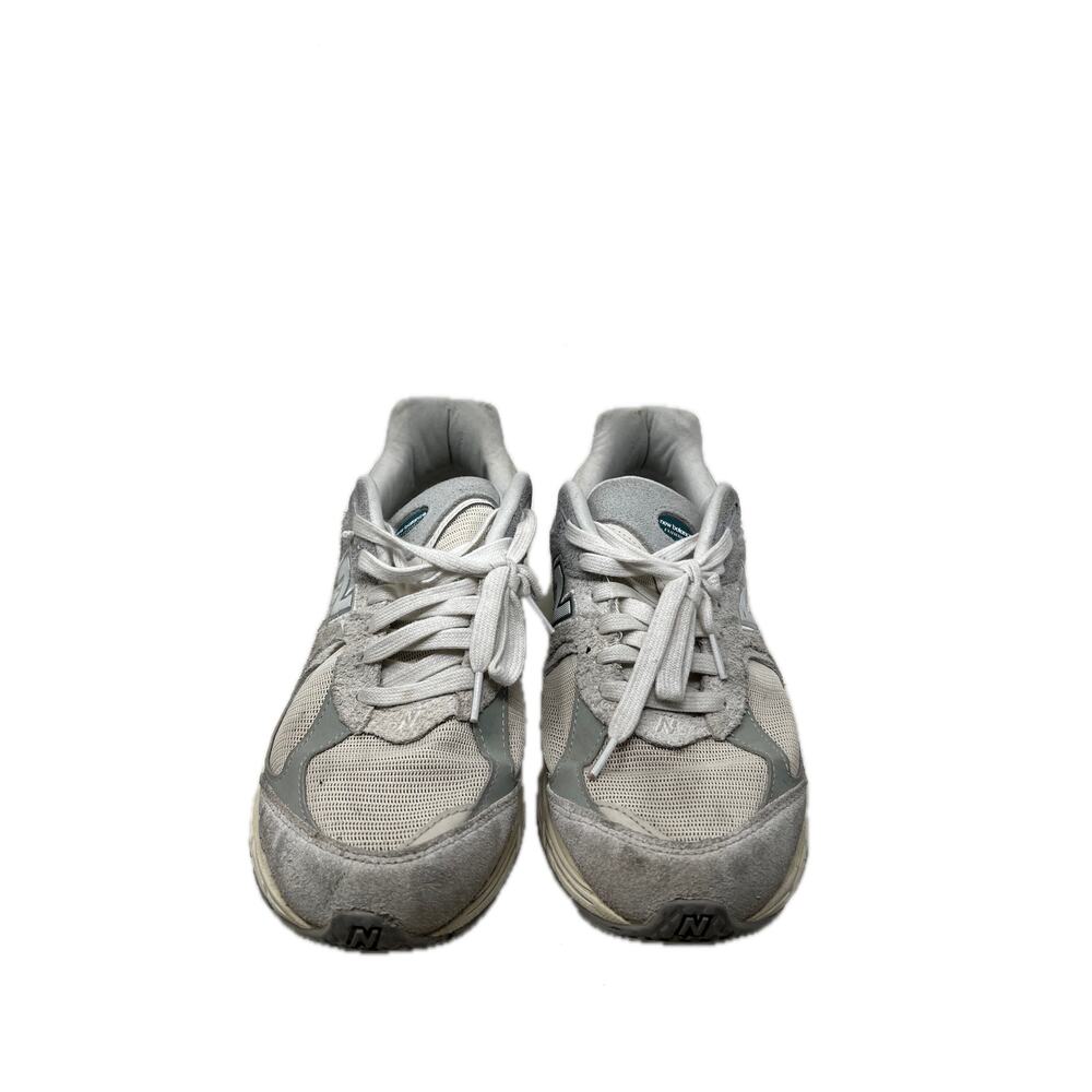 New Balance 2002R Linen Mens 10 Womans 11.5